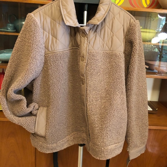 Lite Weight Quilted Teddy Jacket in a dark Carmel Color - Picture 6 of 10